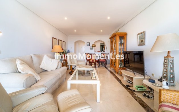 Resale - Apartment - Benahavís - Los Arqueros