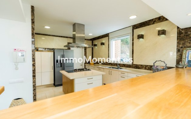 Wiederverkauf - Villa - Marbella - La Mairena