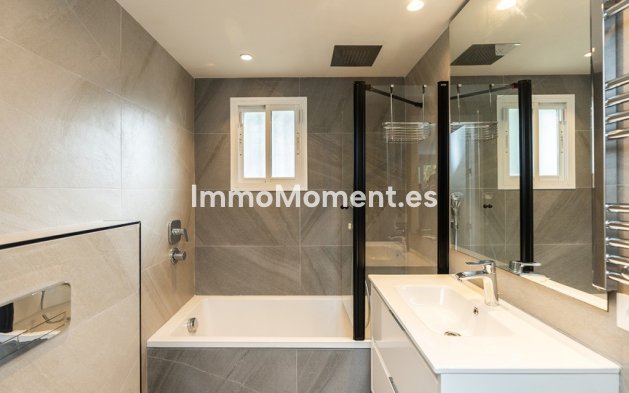 Wiederverkauf - Villa - Marbella - Marbesa