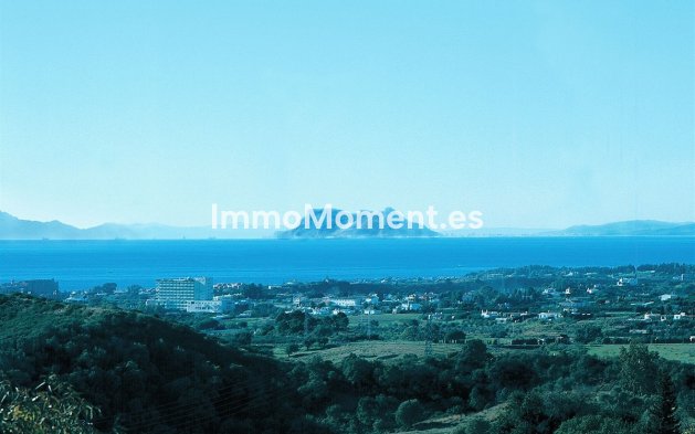 Wiederverkauf - Land - Estepona  - Selwo