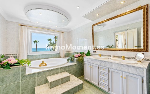 Revente - Villa - Estepona  - Estepona Centro