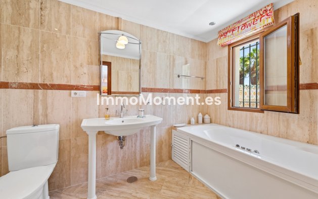 Revente - Villa - Estepona  - Estepona Centro