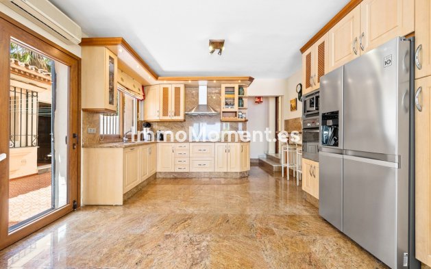 Revente - Villa - Estepona  - Estepona Centro