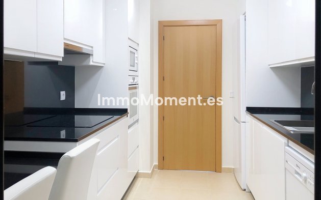 Wiederverkauf - Wohnung - Estepona  - Estepona Centro