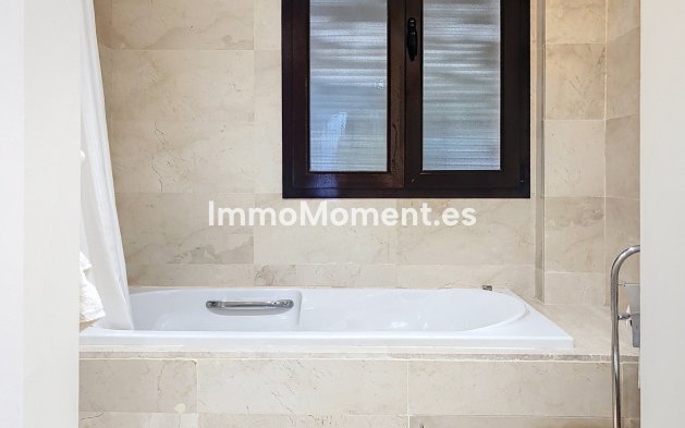 Wiederverkauf - Wohnung - Estepona  - Estepona Centro