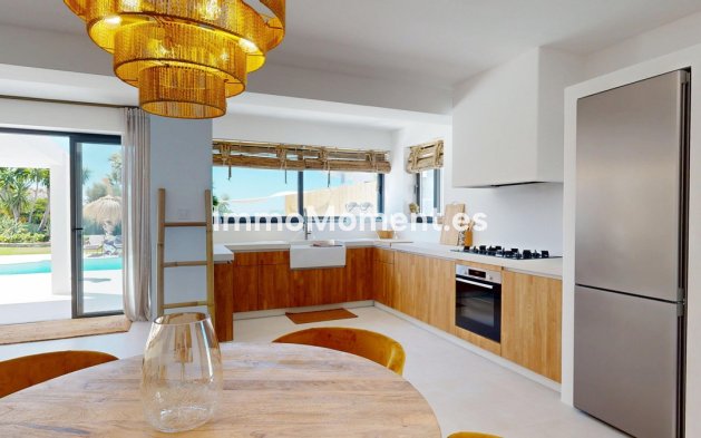 Bestaande woning - Villa - Estepona  - Estepona Centro