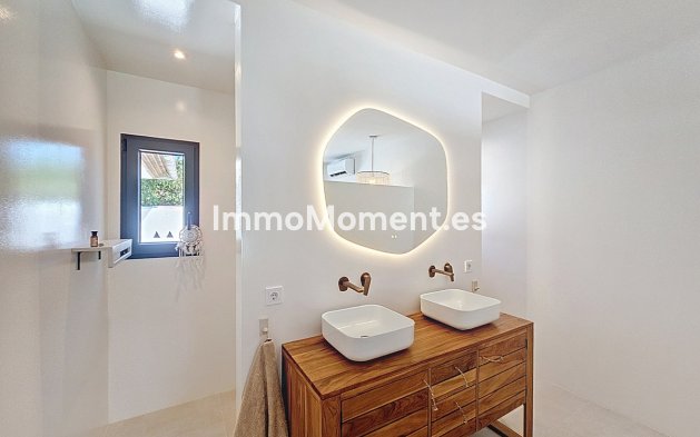 Bestaande woning - Villa - Estepona  - Estepona Centro
