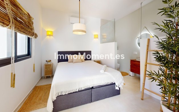 Bestaande woning - Villa - Estepona  - Estepona Centro
