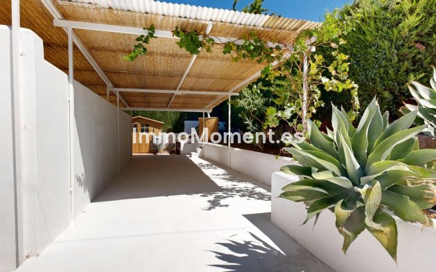 Bestaande woning - Villa - Estepona  - Estepona Centro