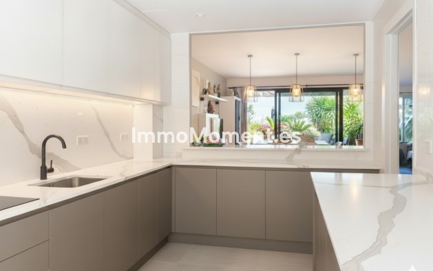 Wiederverkauf - Villa - Marbella - Guadalmina Alta