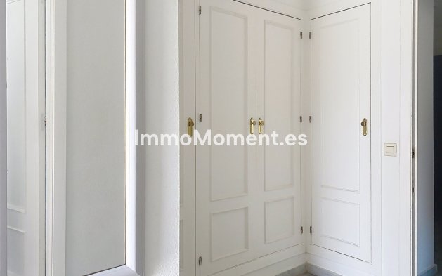 Wiederverkauf - Villa - Marbella - Guadalmina Alta