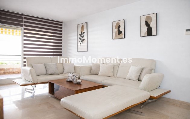 Resale - Apartment - Marbella - Guadalmina Alta
