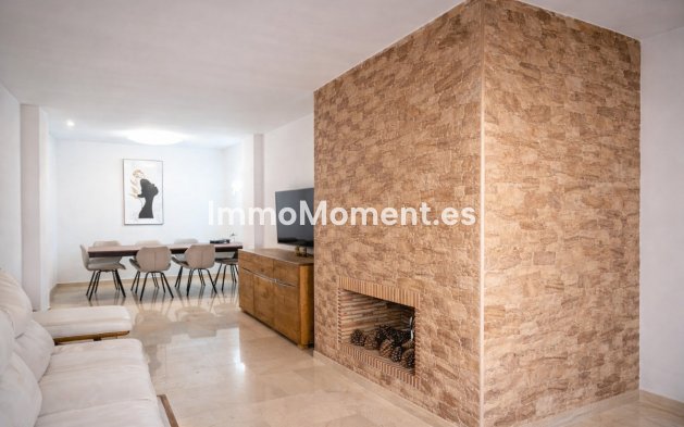 Resale - Apartment - Marbella - Guadalmina Alta