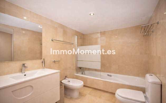 Resale - Apartment - Marbella - Guadalmina Alta