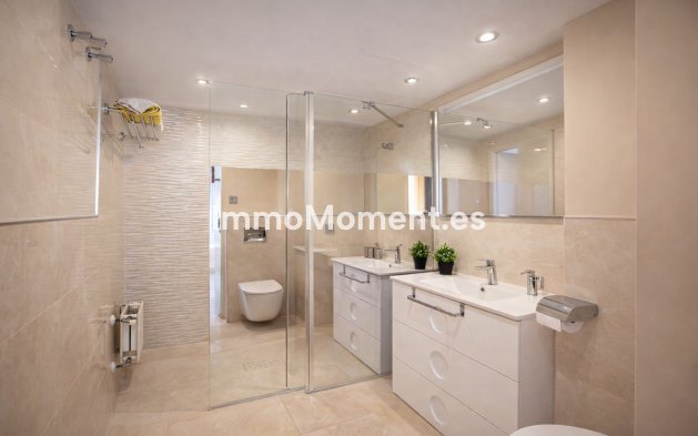 Resale - Apartment - Marbella - Guadalmina Alta