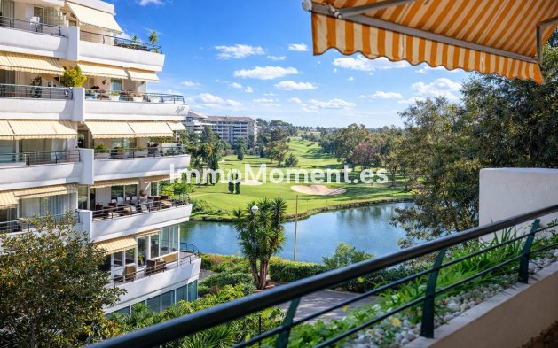 Resale - Apartment - Marbella - Guadalmina Alta