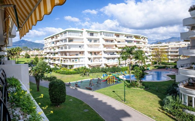 Resale - Apartment - Marbella - Guadalmina Alta
