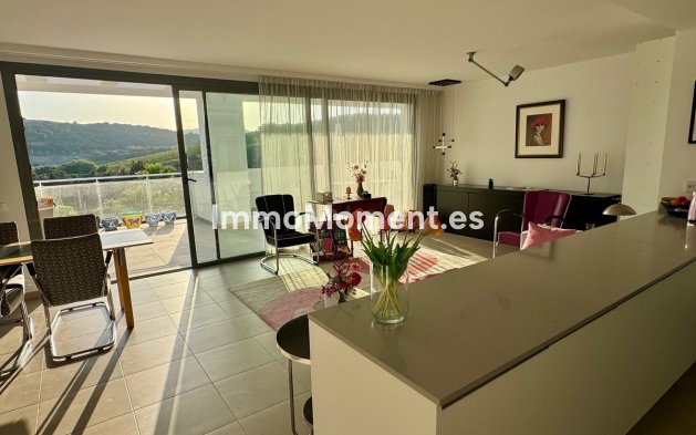 Resale - Apartment - Casares - Casares Centro