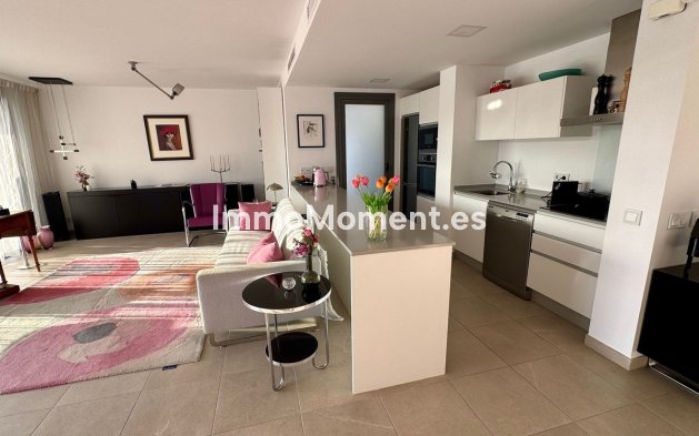 Resale - Apartment - Casares - Casares Centro