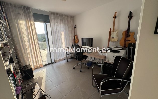 Resale - Apartment - Casares - Casares Centro