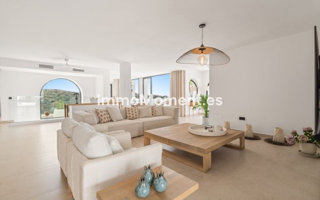 Wiederverkauf - Villa - Marbella - Nueva Andalucía