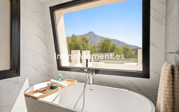 Wiederverkauf - Villa - Marbella - Nueva Andalucía