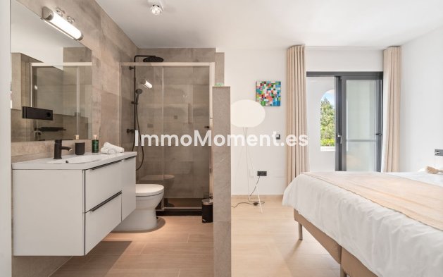 Wiederverkauf - Villa - Marbella - Nueva Andalucía