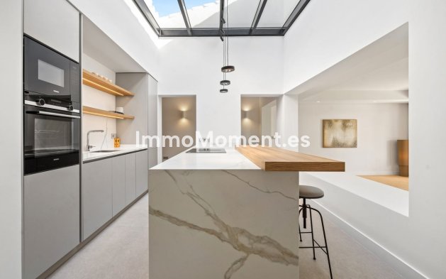 Wiederverkauf - Villa - Marbella - El Rosario