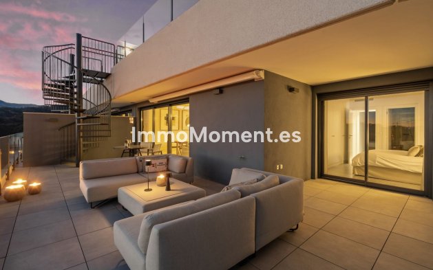 Resale - Apartment - Estepona - Estepona Centro