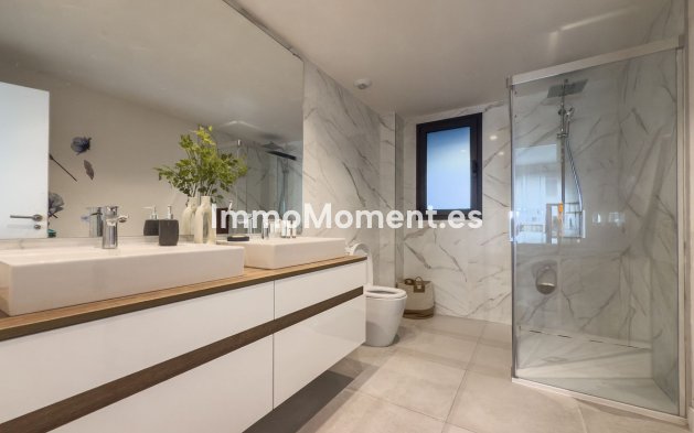 Wiederverkauf - Wohnung - Estepona  - Selwo