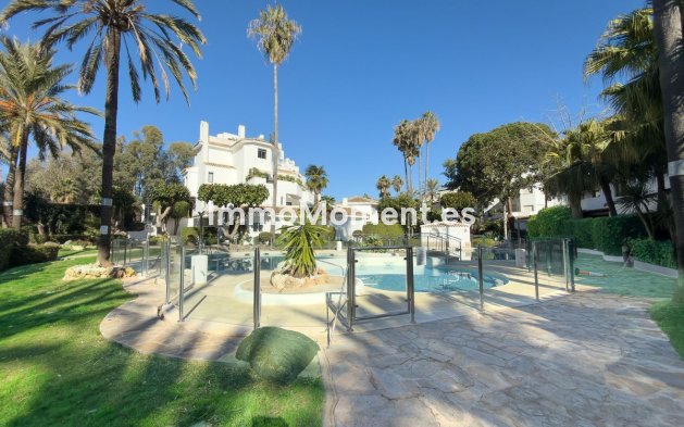 Revente - Appartement - Marbella - Elviria