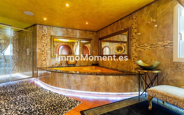 Bestaande woning - Vrijstaande villa - Benalmadena - Benalmadena Centro