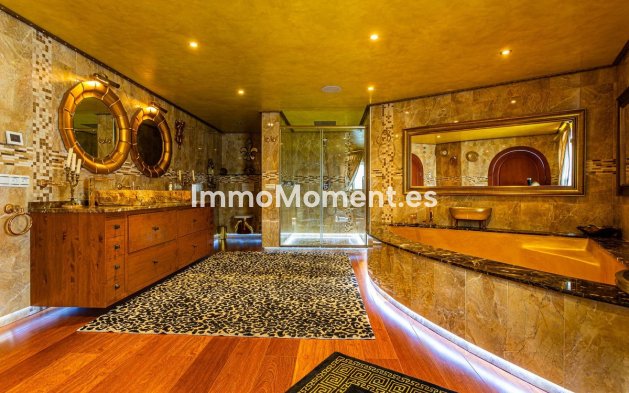 Bestaande woning - Vrijstaande villa - Benalmadena - Benalmadena Centro