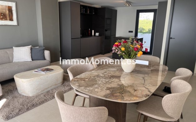 Resale - Apartment - Mijas - Calahonda