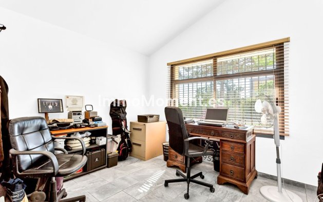 Wiederverkauf - Villa - Marbella - Elviria