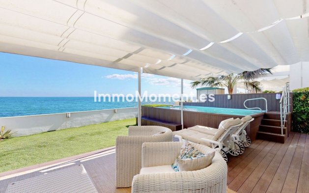 Resale - Apartment - Estepona - Estepona Centro