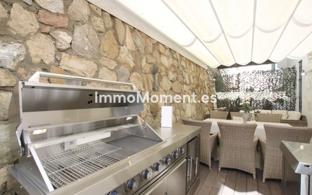 Resale - Apartment - Estepona - Estepona Centro