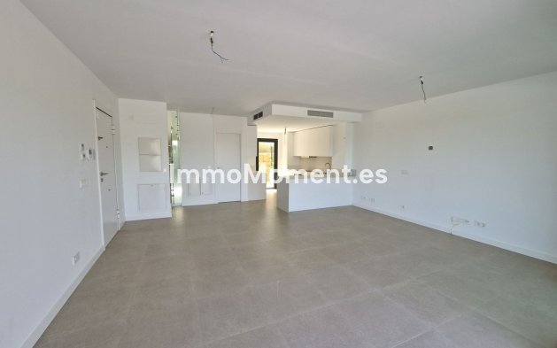 Resale - Villa - Estepona - Atalaya