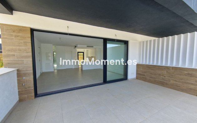 Resale - Villa - Estepona - Atalaya