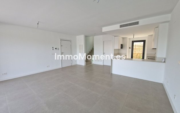 Resale - Villa - Estepona - Atalaya