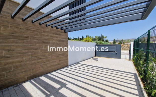 Resale - Villa - Estepona - Atalaya