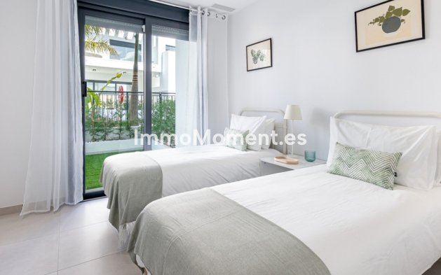 Revente - Maison mitoyenne - Estepona  - Estepona Centro