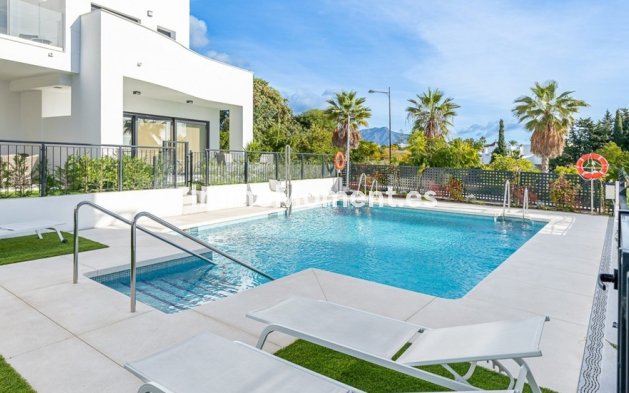 Revente - Maison mitoyenne - Estepona  - Estepona Centro