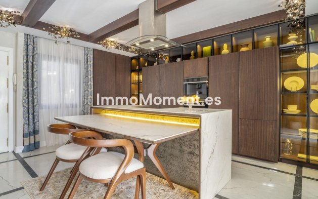 Revente - Appartement - Marbella - Nueva Andalucía