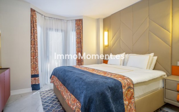 Revente - Appartement - Marbella - Nueva Andalucía