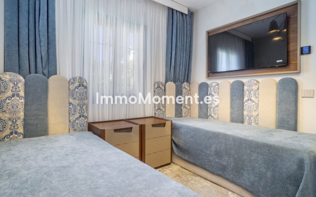 Revente - Appartement - Marbella - Nueva Andalucía