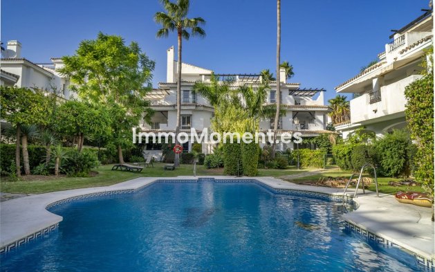 Revente - Appartement - Marbella - Nueva Andalucía