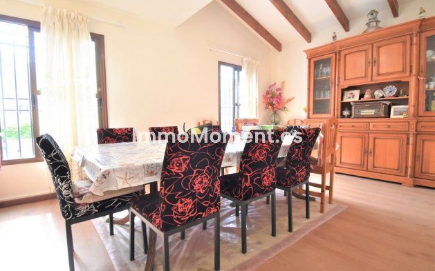 Wiederverkauf - Villa - Orihuela - Villamartin