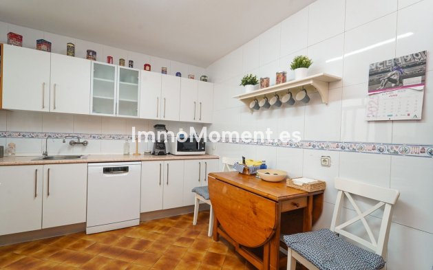 Resale - Apartment - Málaga - Málaga Centro