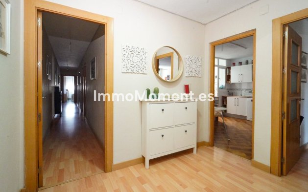 Resale - Apartment - Málaga - Málaga Centro